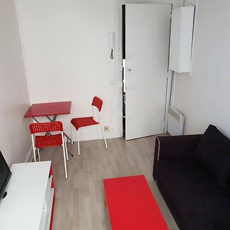 Cute And Quiet Appartment In Montmartre Paris Exterior photo