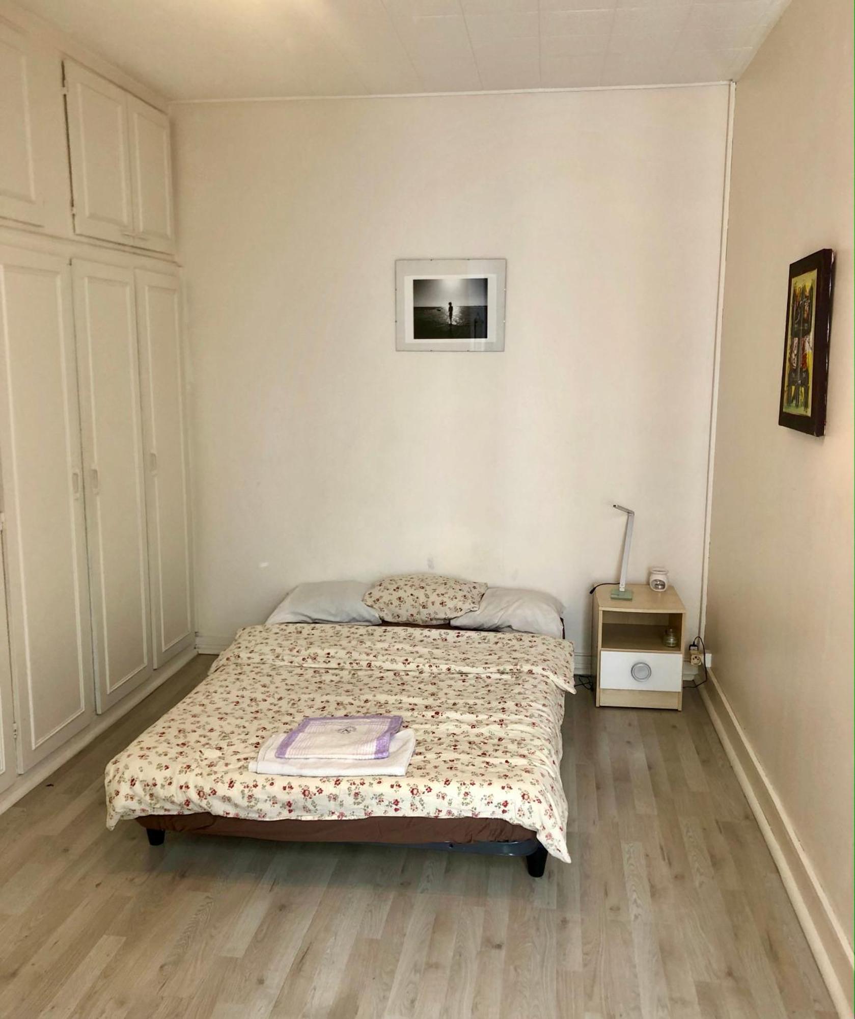 Cute And Quiet Appartment In Montmartre Paris Exterior photo